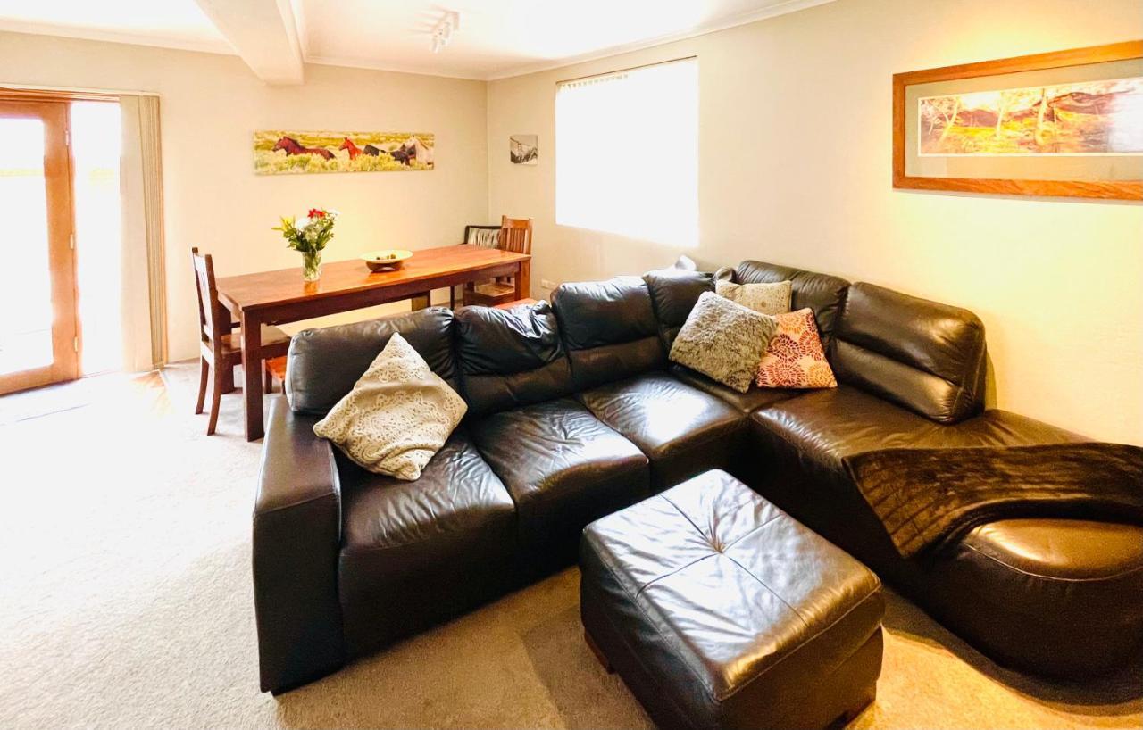 ג'ינדביין Full Circle Apartments מראה חיצוני תמונה