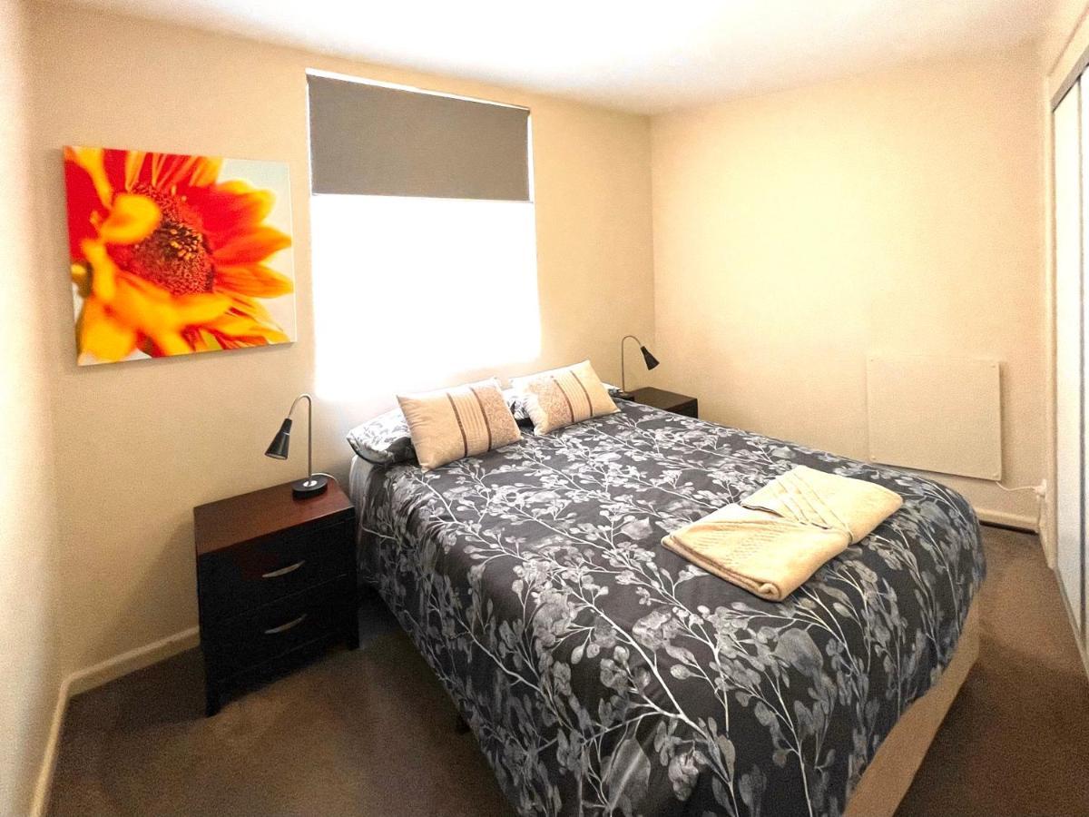 ג'ינדביין Full Circle Apartments מראה חיצוני תמונה
