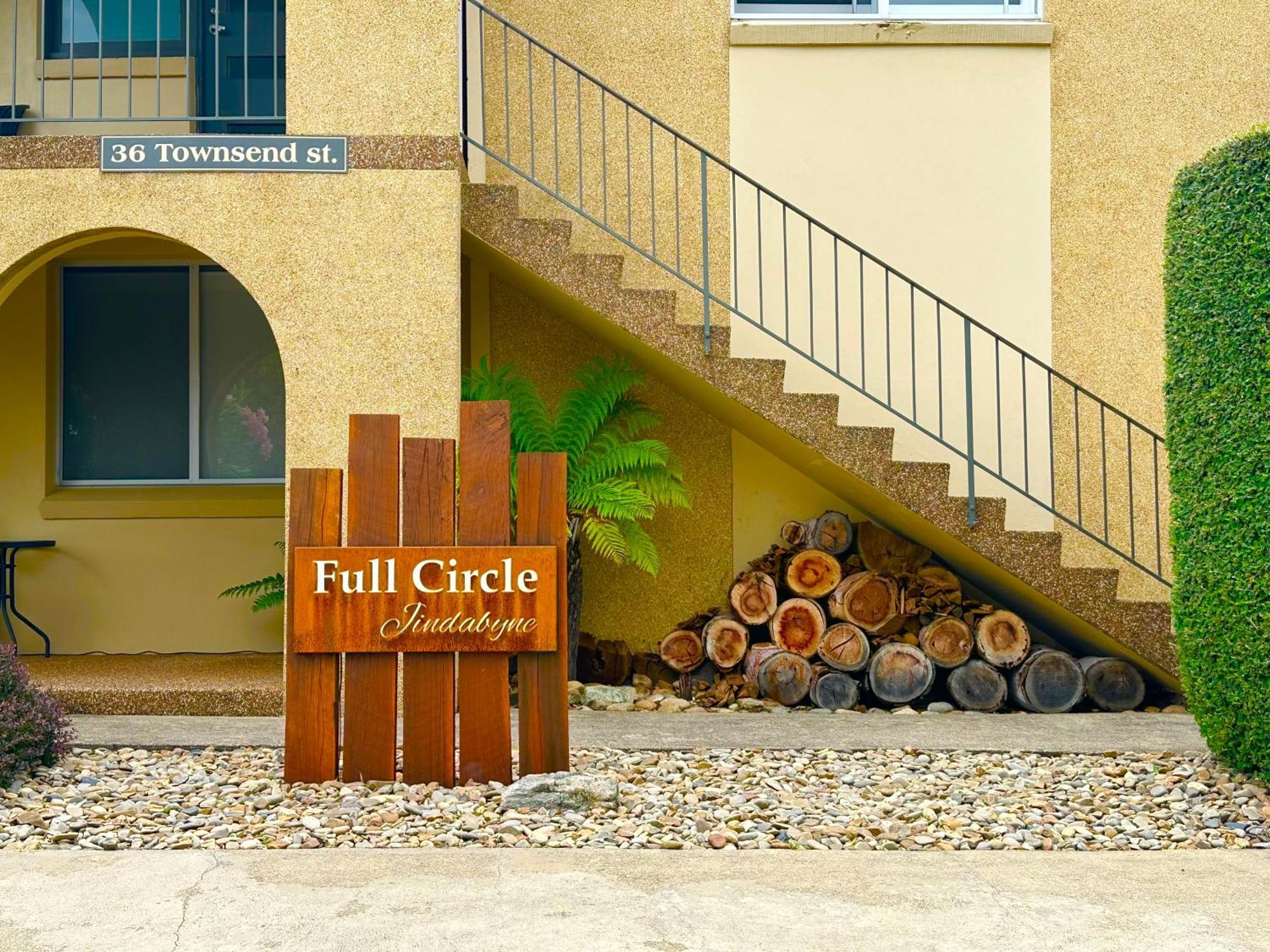 ג'ינדביין Full Circle Apartments מראה חיצוני תמונה